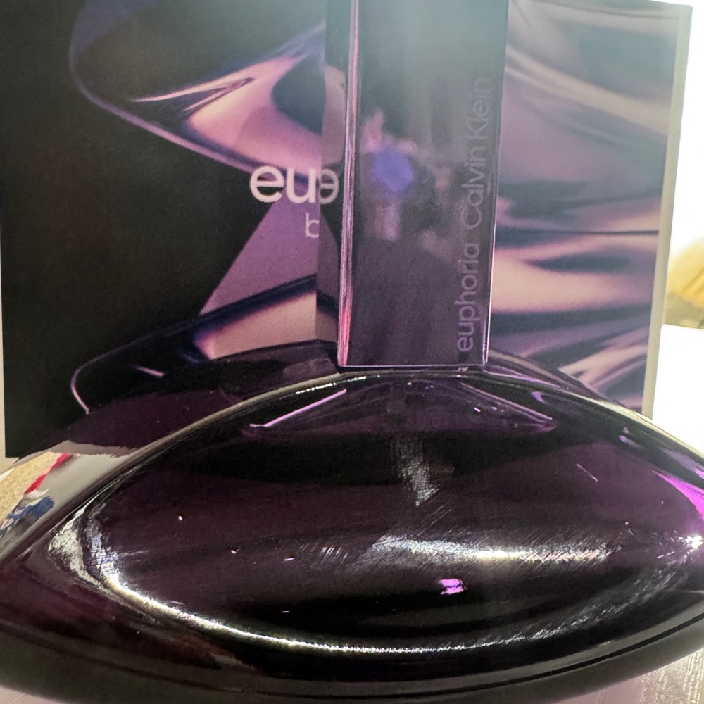 Calvin Klein Euphoria Bold Elixir Bottle
